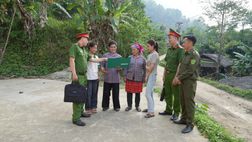 Lào Cai: Phát huy vai trò già làng, người có uy tín trong giữ gìn an ninh, trật tự ở cơ sở