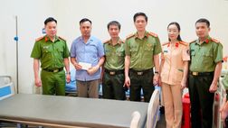 Thăm hỏi, động viên cán bộ Cảnh sát giao thông bị thương khi làm nhiệm vụ