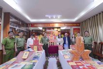 Công an Lâm Đồng sôi nổi hưởng ứng Ngày Sách và Văn hóa đọc Việt Nam 2026