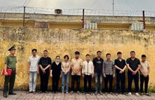 Khởi tố 11 bị can về tội Tổ chức đánh bạc và Đánh bạc qua mạng