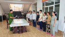 Triệt phá băng nhóm thứ 2 chuyên cướp giật tài sản tại Tân Huê Viên, khởi tố 10 bị can