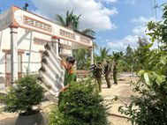 Tuổi trẻ Công an tỉnh Cà Mau góp sức dựng xây mái ấm nghĩa tình cho đồng bào khó khăn