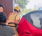 Cảnh sát giao thông Thái Nguyên mở đường, kịp thời đưa người bệnh suy thận độ 4 đi cấp cứu