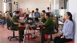 Tổ chức cấp tài khoản định danh điện tử mức 2 phục vụ Nhân dân xuyên lễ