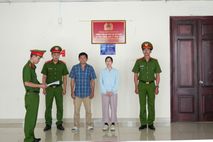 Công an TP Cần Thơ khởi tố 02 đối tượng sản xuất, buôn bán nước hoa giả