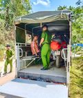 Công an xã Lý Bôn, tỉnh Cao Bằng kịp thời cứu giúp du khách nước ngoài gặp tai nạn giao thông