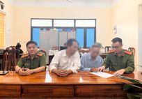 Công an phường Minh Xuân, tỉnh Tuyên Quang giúp đỡ người đàn ông mắc bệnh tâm thần về với gia đình an toàn