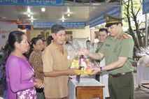 Đậm dấu ấn thanh niên Công an nhân dân tình nguyện hè tại Cà Mau
