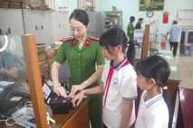 Mang sức trẻ giữ bình yên cơ sở