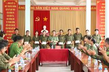 Tích cực tham gia bảo vệ sự bình yên, hạnh phúc của Nhân dân