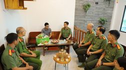 Công an tỉnh Lào Cai thăm hỏi, động viên cán bộ bị thương khi làm nhiệm vụ