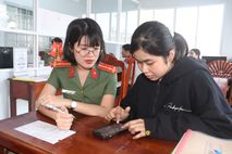 Hội Phụ nữ Phòng Hồ sơ nghiệp vụ, Công an tỉnh Vĩnh Long với phong trào thi đua “Ba nhất”