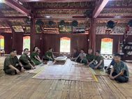 Bám bản, bám dân, giữ bình yên từ cơ sở