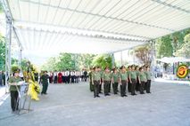 Cục Y tế Bộ Công an dâng hương tưởng niệm các Anh hùng liệt sĩ tại Nghĩa trang Liệt sĩ Quốc gia Vị xuyên