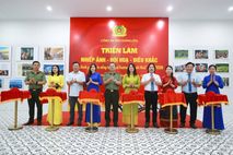 Công an Khánh Hòa tổng kết, trao giải, khai mạc triển lãm ảnh "Vì bình yên cuộc sống trên quê hương Khánh Hòa"