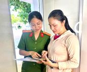 Nữ Công an cơ sở tận tụy vì Nhân dân phục vụ