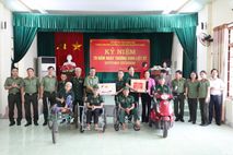 Hưng Yên: Thăm, tặng quà các đồng chí thương binh, bệnh binh và Mẹ Việt Nam anh hùng
