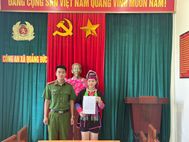Nữ sinh dân tộc Dao viết đơn tình nguyện tham gia nghĩa vụ Công an nhân dân