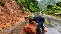 Công an các xã miền núi tỉnh Nghệ An chủ động ứng phó mưa lớn, phòng ngừa lũ quét, sạt lở
