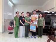 Niềm vui từ hành trình yêu thương “Con đỡ đầu của Phụ nữ Công an Quảng Ninh đỗ đại học”