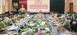 Công an TP Hà Nội đẩy mạnh xây dựng điển hình phong trào toàn dân bảo vệ an ninh Tổ quốc và Công an xã, phường kiểu mẫu về an ninh, trật tự