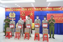 “Gieo yêu thương - khơi dậy niềm tin” tại Trại Tạm giam Công an tỉnh Cà Mau