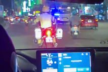 Cảnh sát giao thông Hà Nội hỗ trợ bệnh nhi 11 tháng tuổi cấp cứu kịp thời