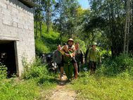 Công an Lạng Sơn xuyên đêm kịp thời cứu nạn người dân đi lạc trong rừng