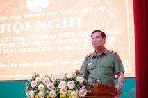 Thượng tướng Lê Tấn Tới tiếp xúc cử tri tại xã Long Thuận và xã Bến Cầu