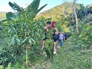 Tuyên Quang: Công an xã Yên Hoa kịp thời tìm thấy người đi lạc, đưa về đoàn tụ với gia đình