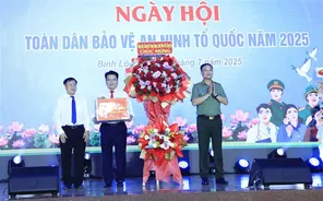 Thứ trưởng Phạm Thế Tùng dự Ngày hội Toàn dân bảo vệ an ninh Tổ quốc tại phường Bình Lộc, tỉnh Đồng Nai