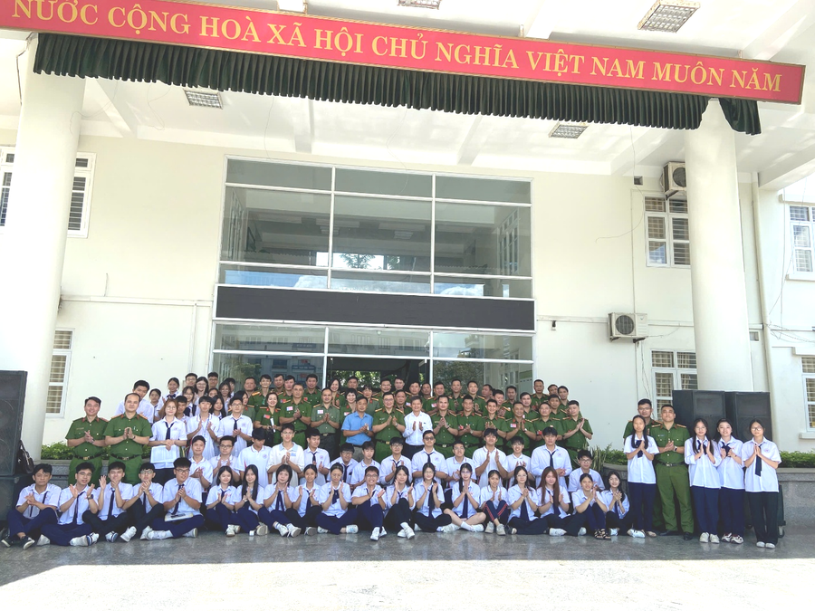 Học viện Cảnh sát nhân dân tổ chức chuỗi hoạt động gắn đào tạo với thực tiễn công tác và phục vụ Nhân dân tại TP Quảng Ninh
