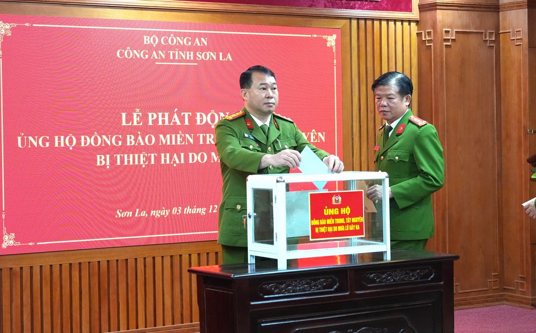 Công an tỉnh Sơn La quyên góp hơn 500 triệu đồng ủng hộ đồng bào miền Trung, Tây Nguyên bị thiệt hại do bão lũ