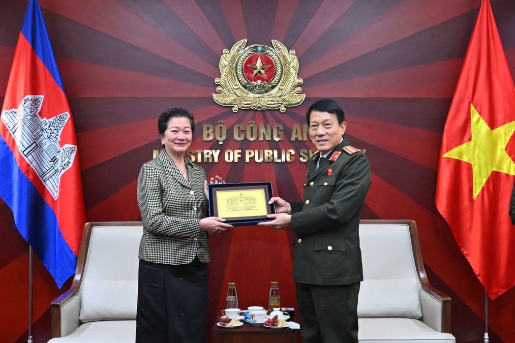 Bộ trưởng Lương Tam Quang tiếp Đại sứ Campuchia