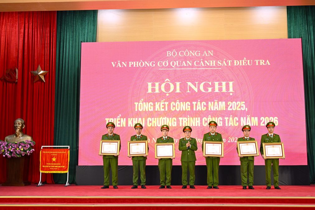 Văn phòng Cơ quan Cảnh sát điều tra Bộ Công an quyết tâm giữ vững danh hiệu Lá cờ đầu trong phong trào thi đua 