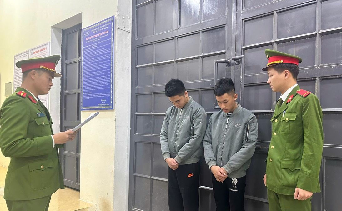 Khởi tố 02 đối tượng lừa đảo chiếm đoạt tài sản thông qua hình thức bán điện thoại di động giá rẻ trên mạng xã hội