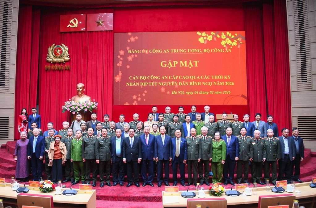 Đảng ủy Công an Trung ương, Bộ Công an gặp mặt cán bộ Công an cấp cao qua các thời kỳ tại thành phố Hà Nội