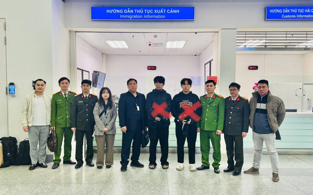Công an tỉnh Bắc Ninh bắt giữ và bàn giao 02 đối tượng truy nã đỏ của Interpol cho Hàn Quốc
