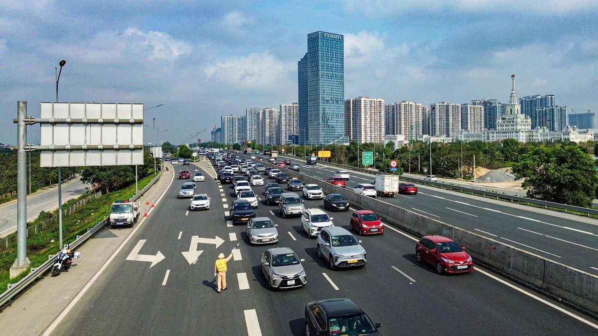 Tình hình trật tự an toàn giao thông ngày đầu tiên trong kỳ nghỉ Tết Bính Ngọ 2026