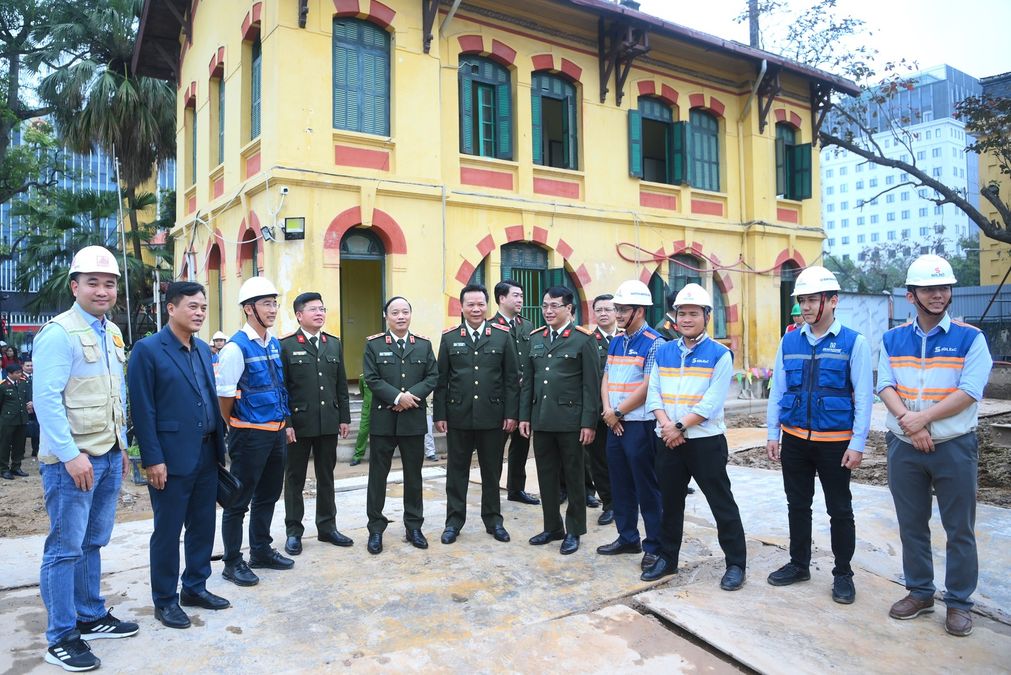 Deputy Minister Dang Hong Duc inspects major construction projects