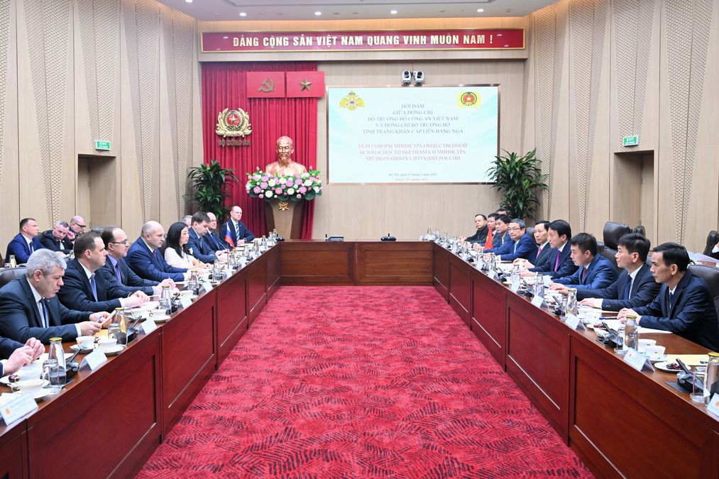 Thúc đẩy hợp tác giữa Bộ Công an Việt Nam và Bộ Tình trạng khẩn cấp Liên bang Nga