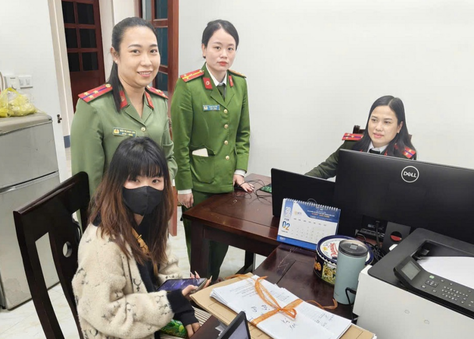 Nghệ An: Công an xã Đức Châu kịp thời hỗ trợ cô gái nghi bị lừa “bắt cóc online”, giúp trở về nhà an toàn