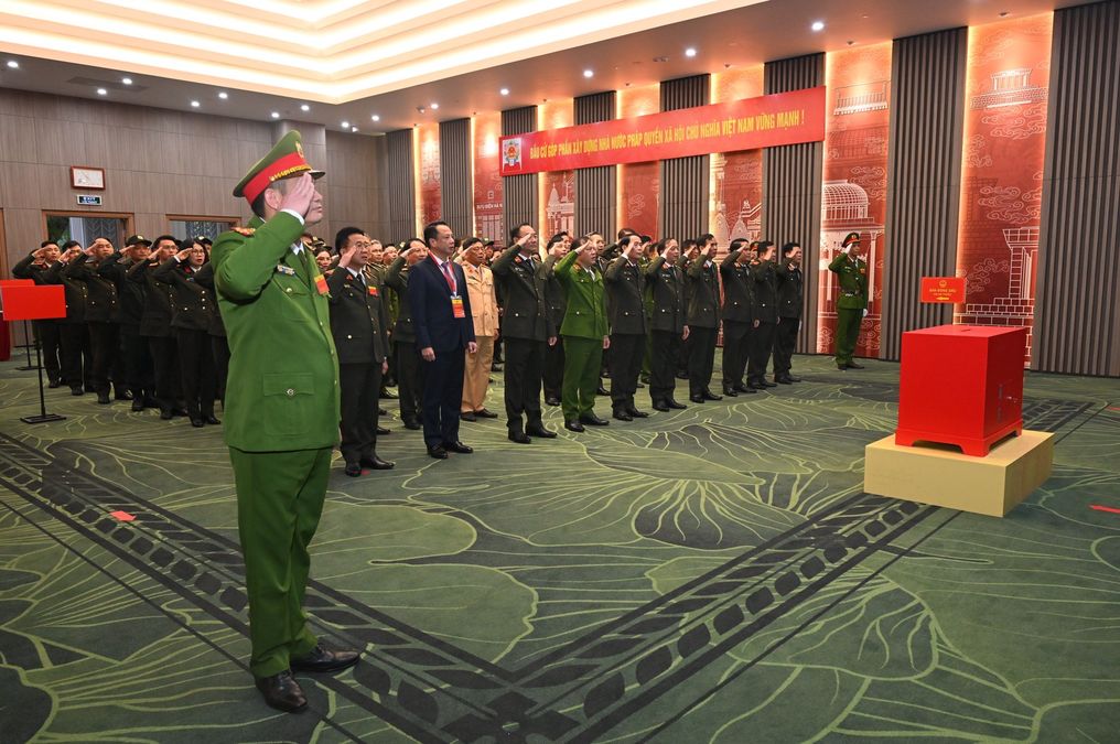 MPS leaders cast votes for deputies to the 16th National Assembly and People’s Councils