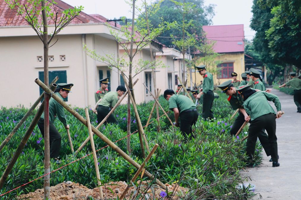 Hội Phụ nữ Cục Đào tạo hưởng ứng phong trào “Tết trồng cây đời đời nhớ ơn Bác Hồ” năm 2026