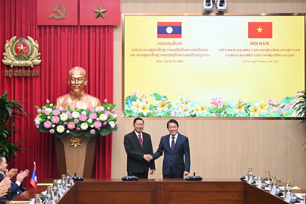 Làm sâu sắc hơn nữa quan hệ hữu nghị Việt Nam - Lào