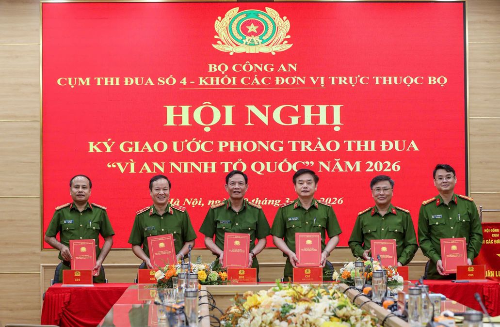 Cụm thi đua số 4 - khối các đơn vị trực thuộc Bộ Công an ký kết giao ước thi đua