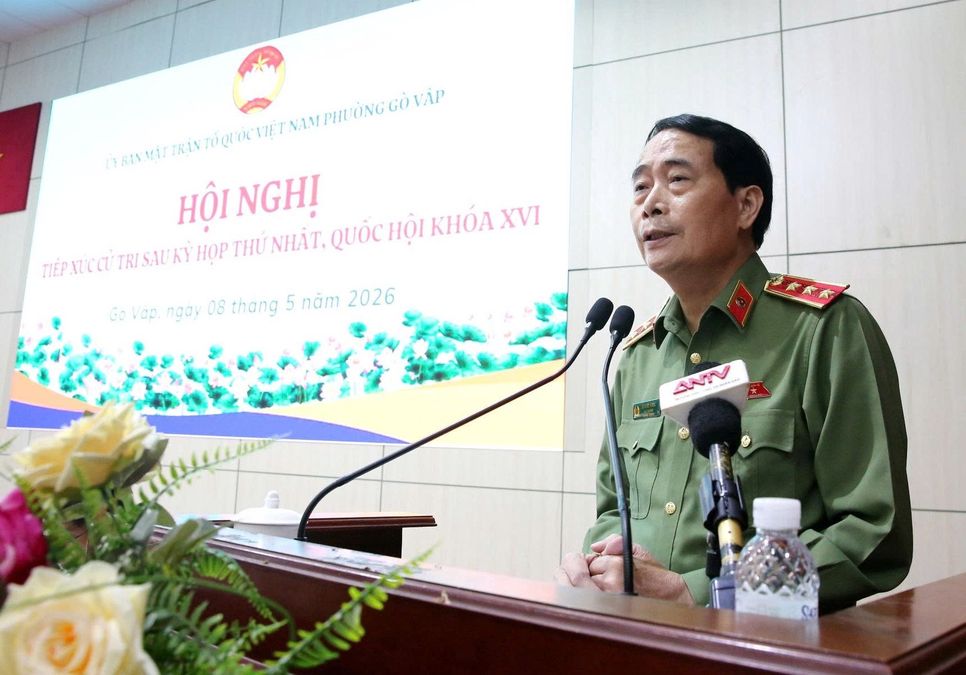 Thứ trưởng Lê Quốc Hùng tiếp xúc cử tri tại TP. Hồ Chí Minh