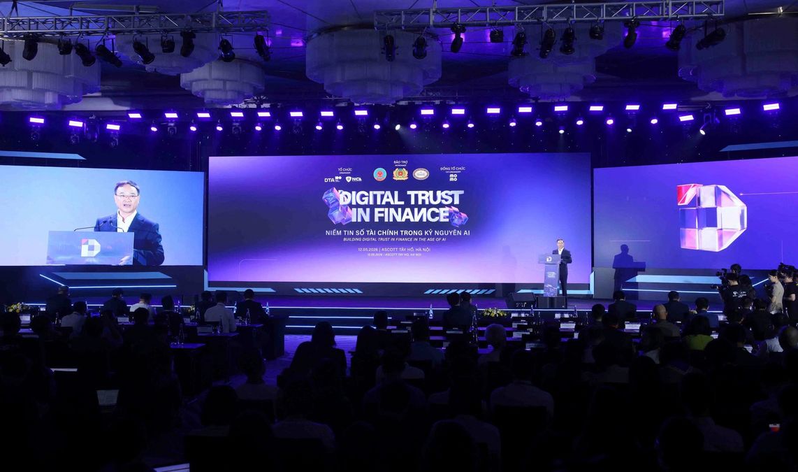 Building digital trust – foundation for sustainable finance in the AI era