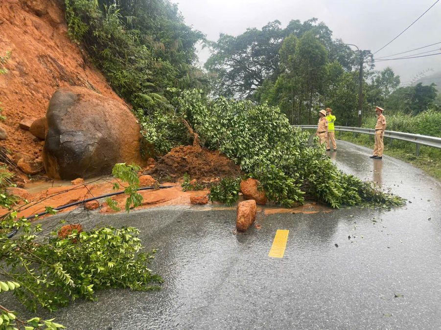 Công an tỉnh Quảng Ninh chủ động phòng, chống, khắc phục hậu quả do mưa lớn