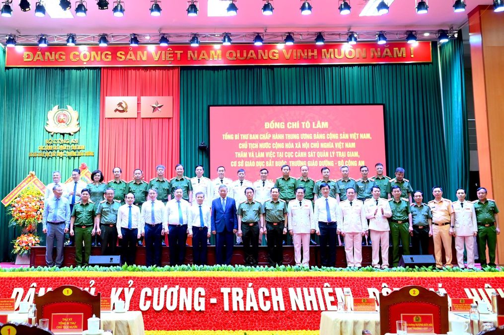 Có những khó khăn không thể nói thành lời, những hy sinh không được nhiều người biết đến